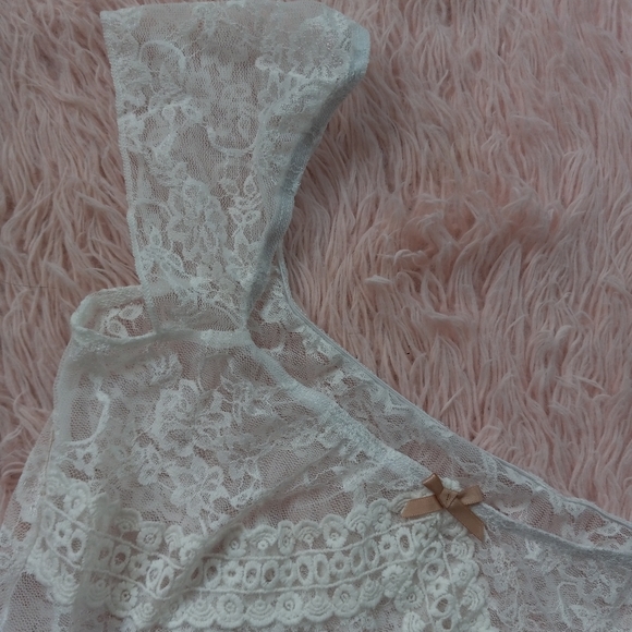 Gorg full lace scoop neck w accent bow crop top! nwot! - Picture 3 of 11